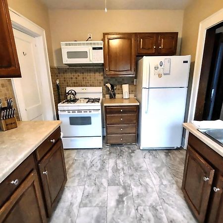 Spacious Frontier Park Apartment Erie Luaran gambar