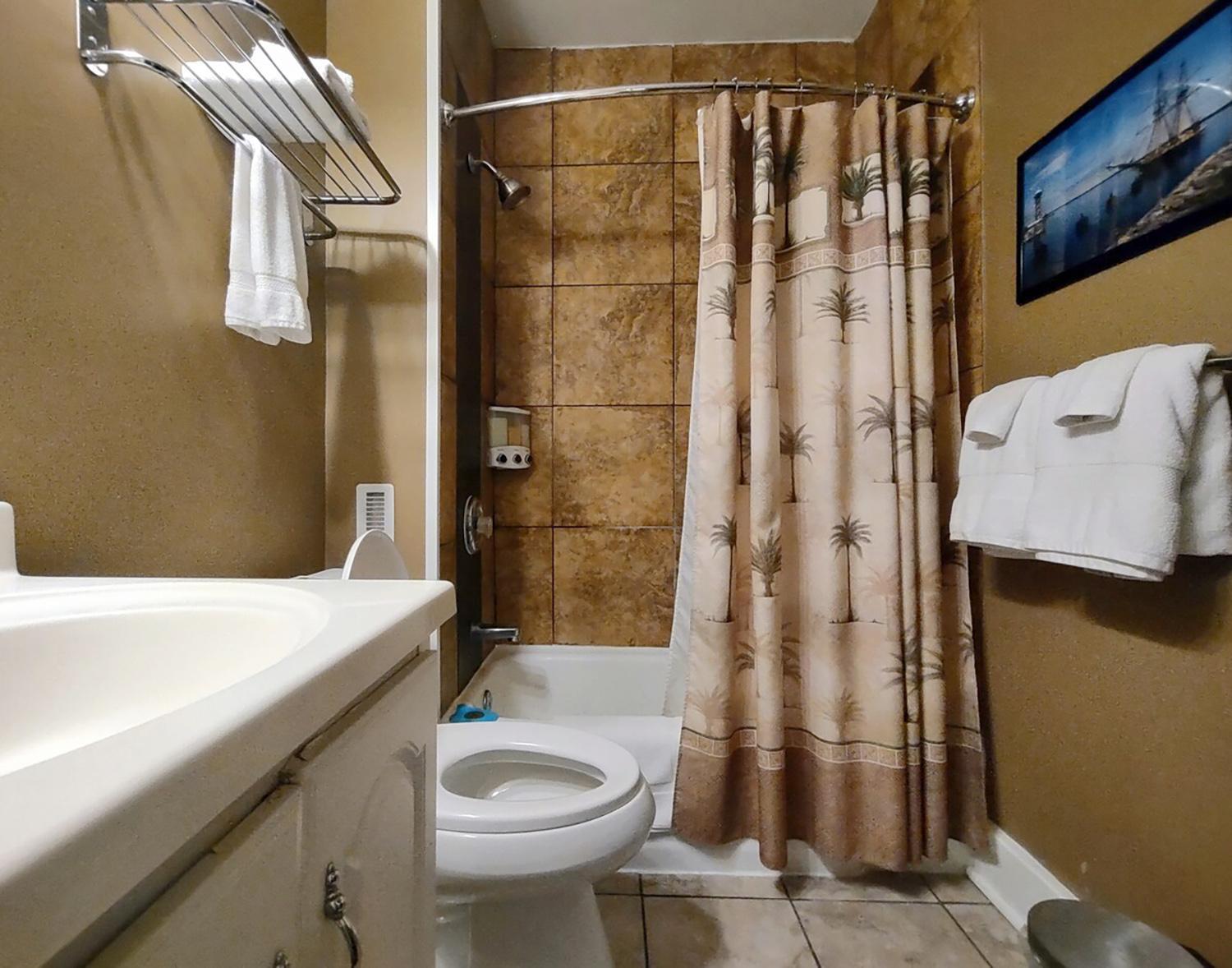 Spacious Frontier Park Apartment Erie Luaran gambar