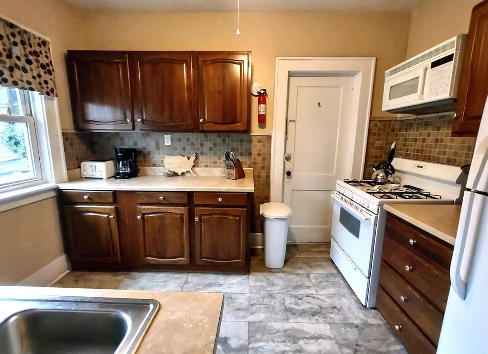 Spacious Frontier Park Apartment Erie Luaran gambar