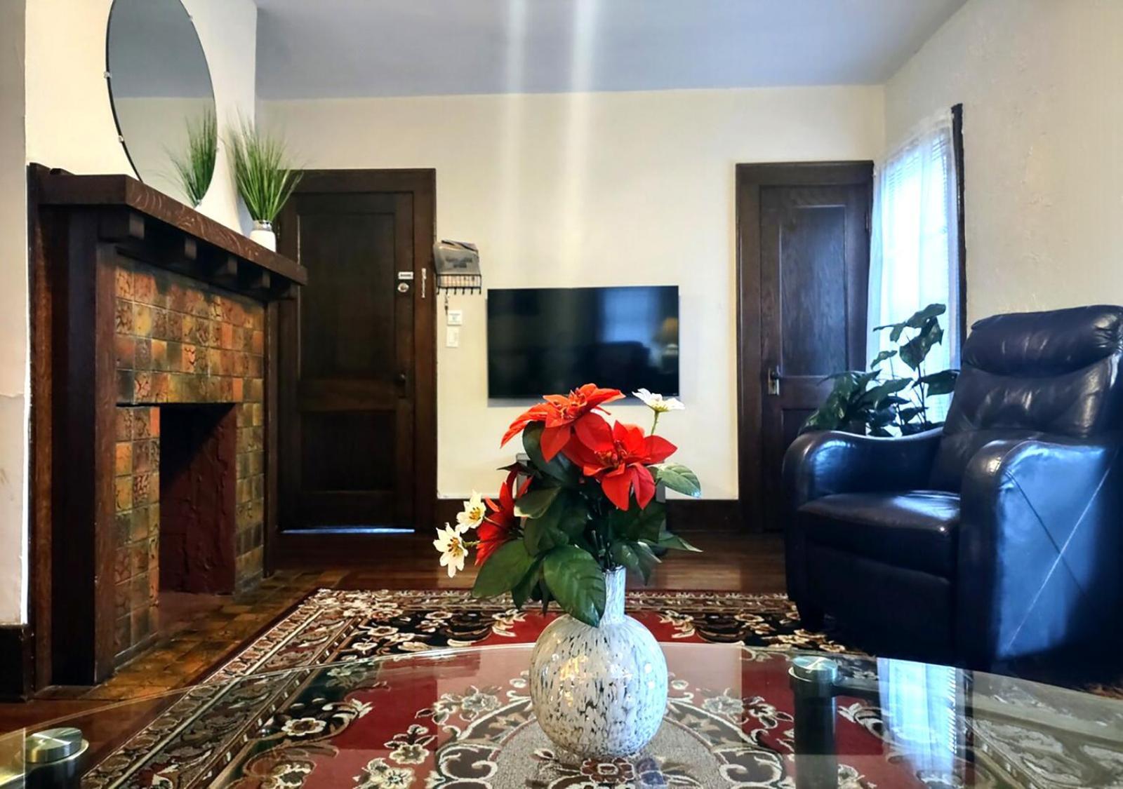 Spacious Frontier Park Apartment Erie Luaran gambar