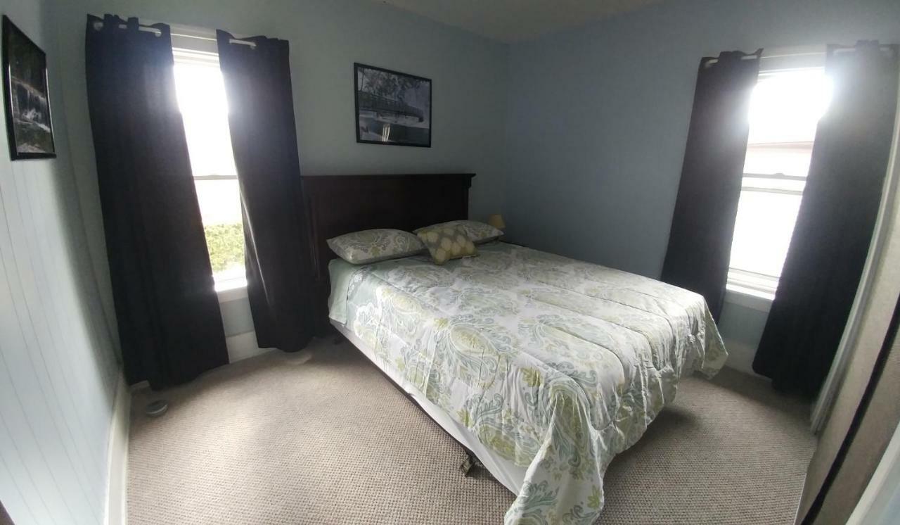 Spacious Frontier Park Apartment Erie Luaran gambar